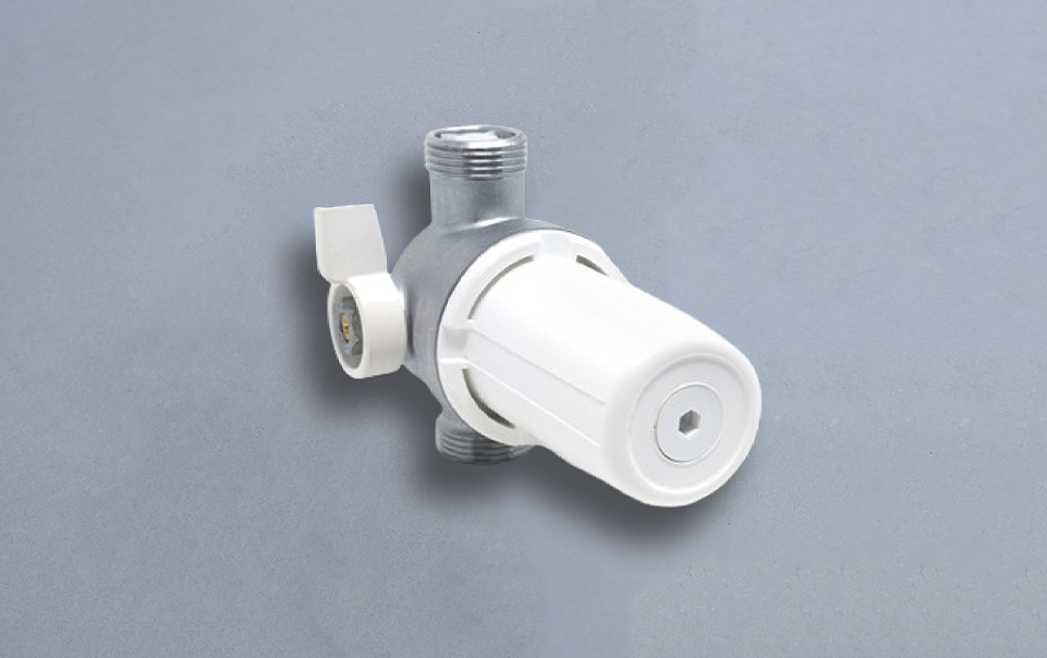 Extra-compact magnetic filter-dirt separator 